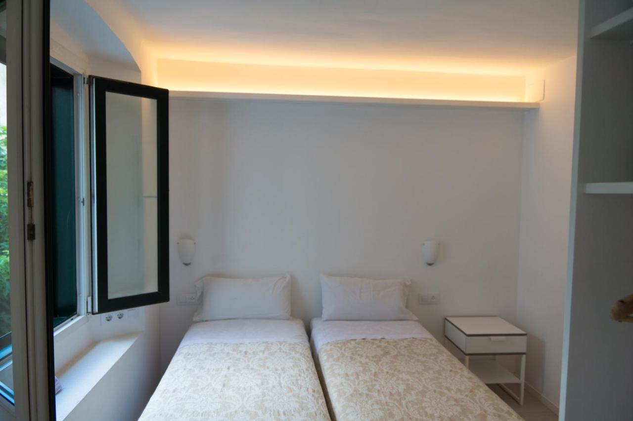 Hostal Marina Cadaqués Dış mekan fotoğraf