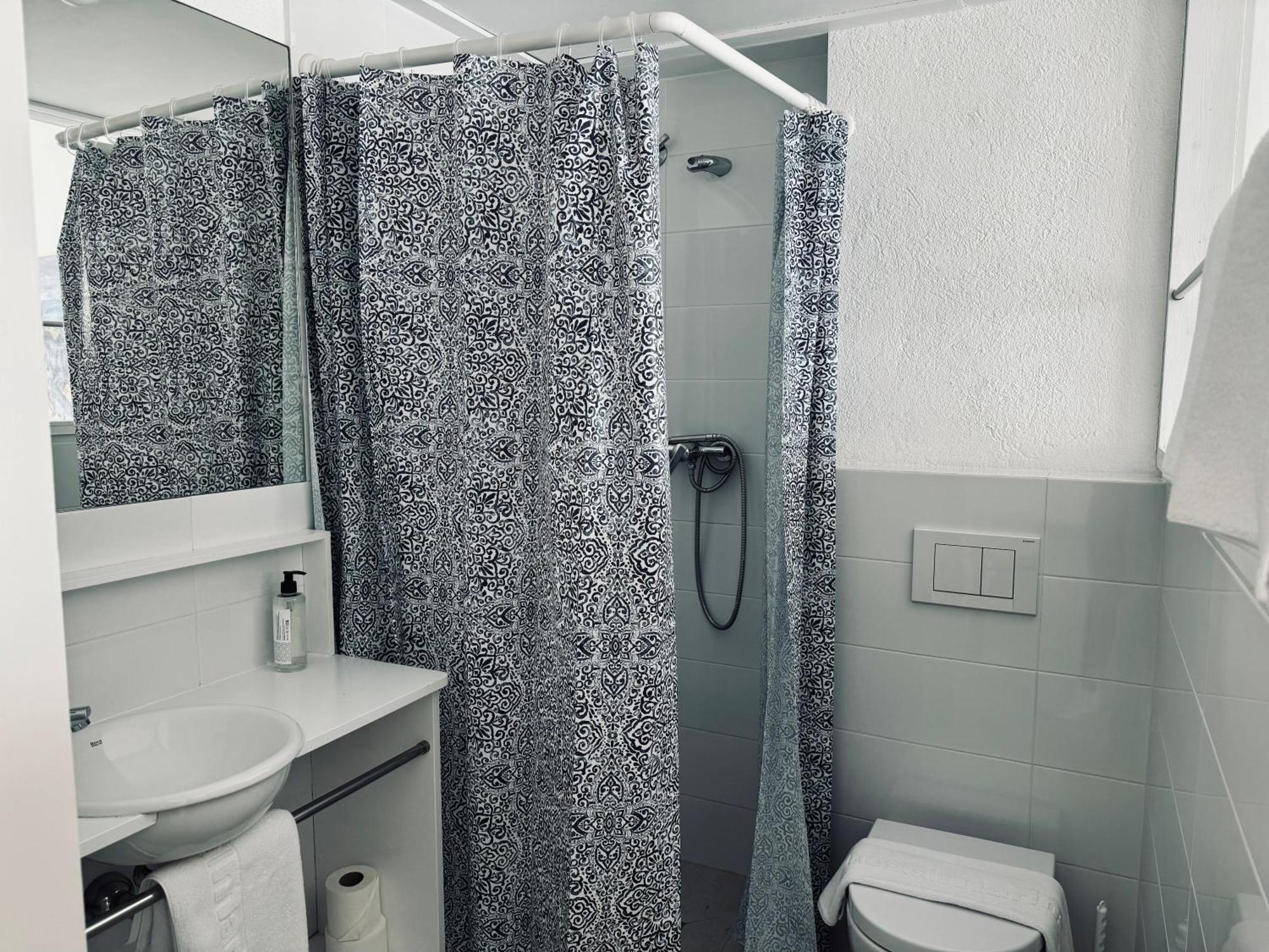 Hostal Marina Cadaqués Dış mekan fotoğraf