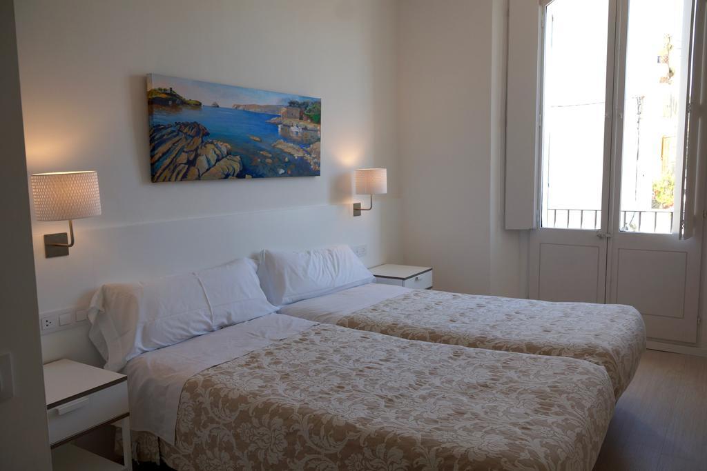 Hostal Marina Cadaqués Dış mekan fotoğraf